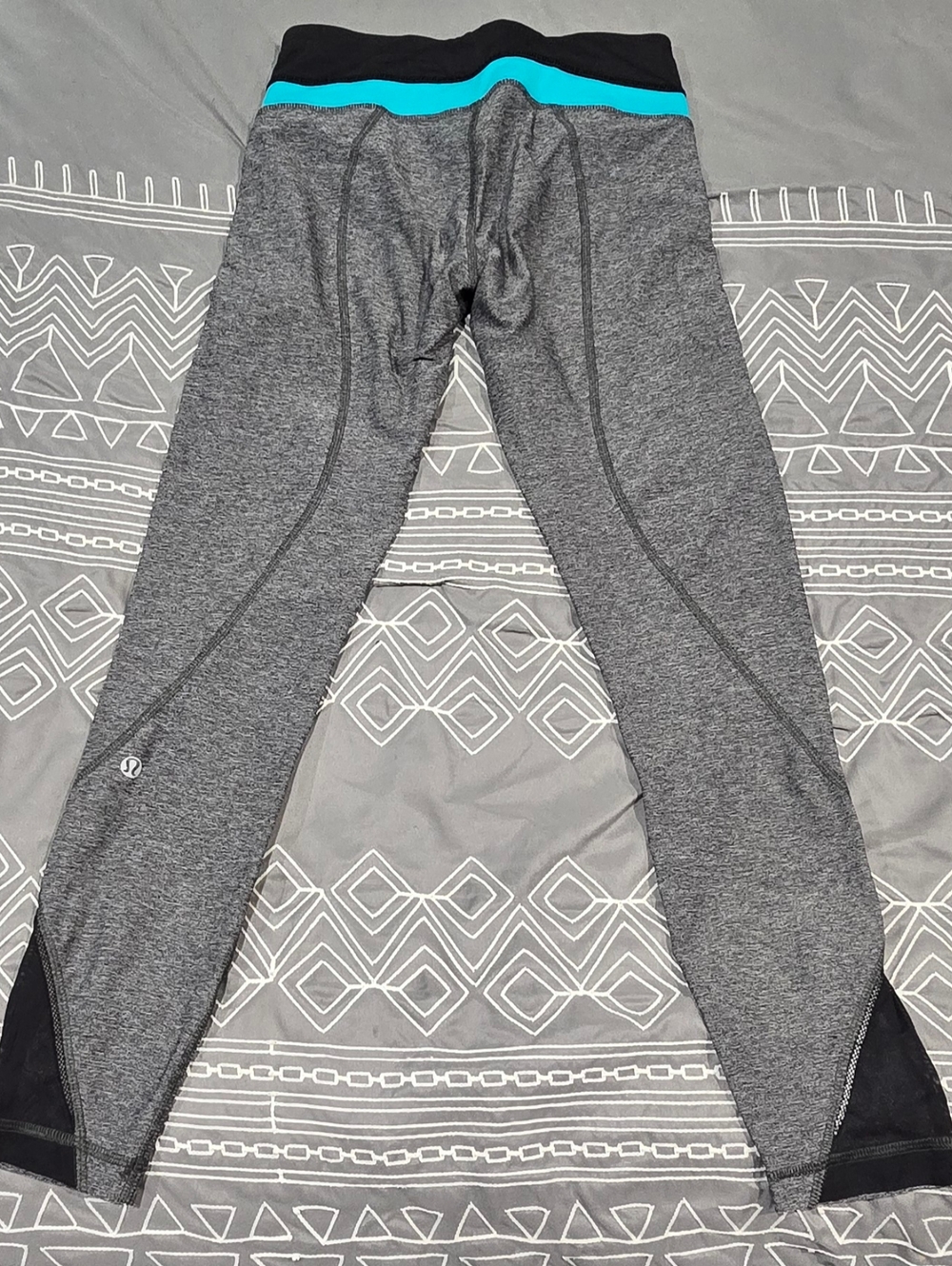 Lululemon Run Inspire Tight Cropped Leggings Size 4 - Picture 4 of 8